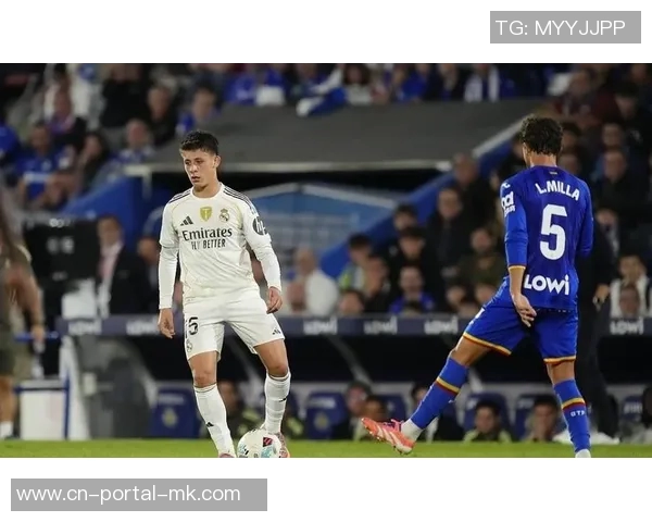 巴萨与尤文经典对决回顾球场上的战术较量与精彩瞬间解析