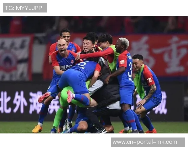 广州恒大与辽宁宏运激战正酣谁将赢得这场中超巅峰对决