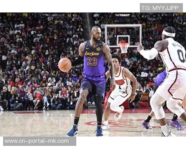 火箭队与雷霆队激战正酣谁能在这场对决中笑到最后